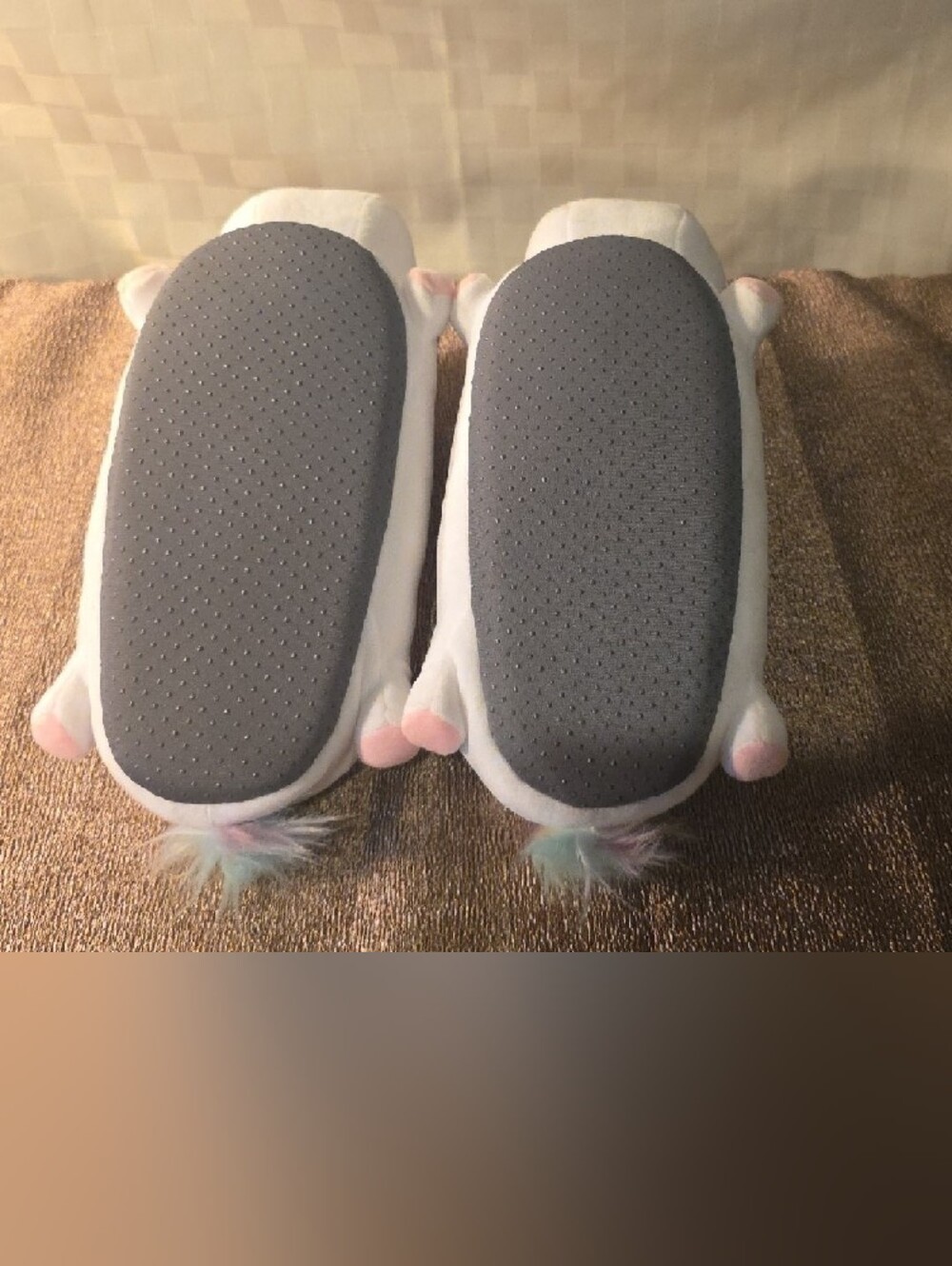 Smoko Light Up Unicorn Women's Plush Slippers - Picture 11 of 13